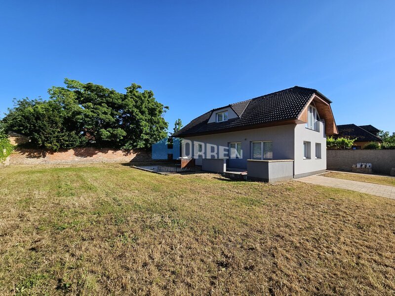 Prodej RD 3+kk - 136 m2, se zahradou, Praha východ - Jirny
