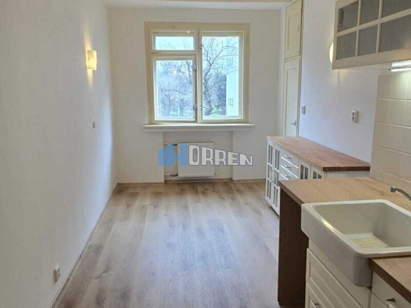 Pronájem bytu 2+1, ul. Kolátorova 2, Praha 6