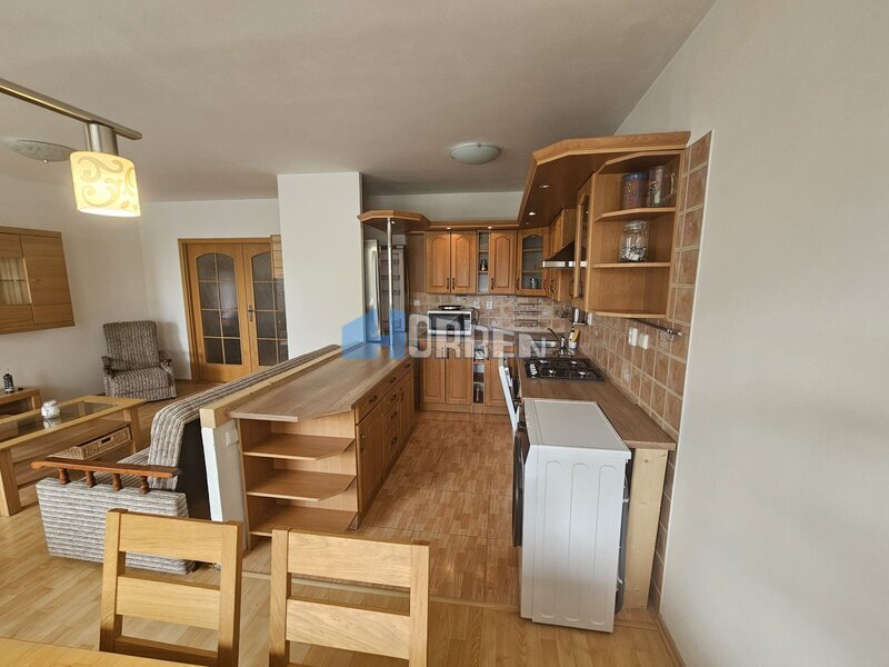 Pronájem bytu 3+kk/L - 87 m2, Zvoncovitá, Praha 5